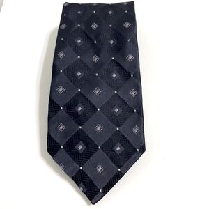 Michael Michael Kors 100% Silk Diamond Pattern Tie Navy Blue Lavender White